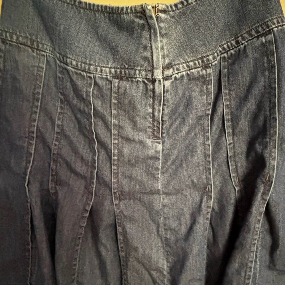 SOLD Liz Claiborne Vintage Denim Fit and Flare Skirt Size 10 - Picture 5 of 5